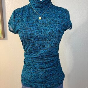 Kenneth Cole New York Blue Black Abstract Print Short Sleeve Turtleneck‎
